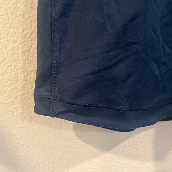 Lululemon Final Lap Tank in navy blue back pocket size 8 built in bra - Picture 4 of 10